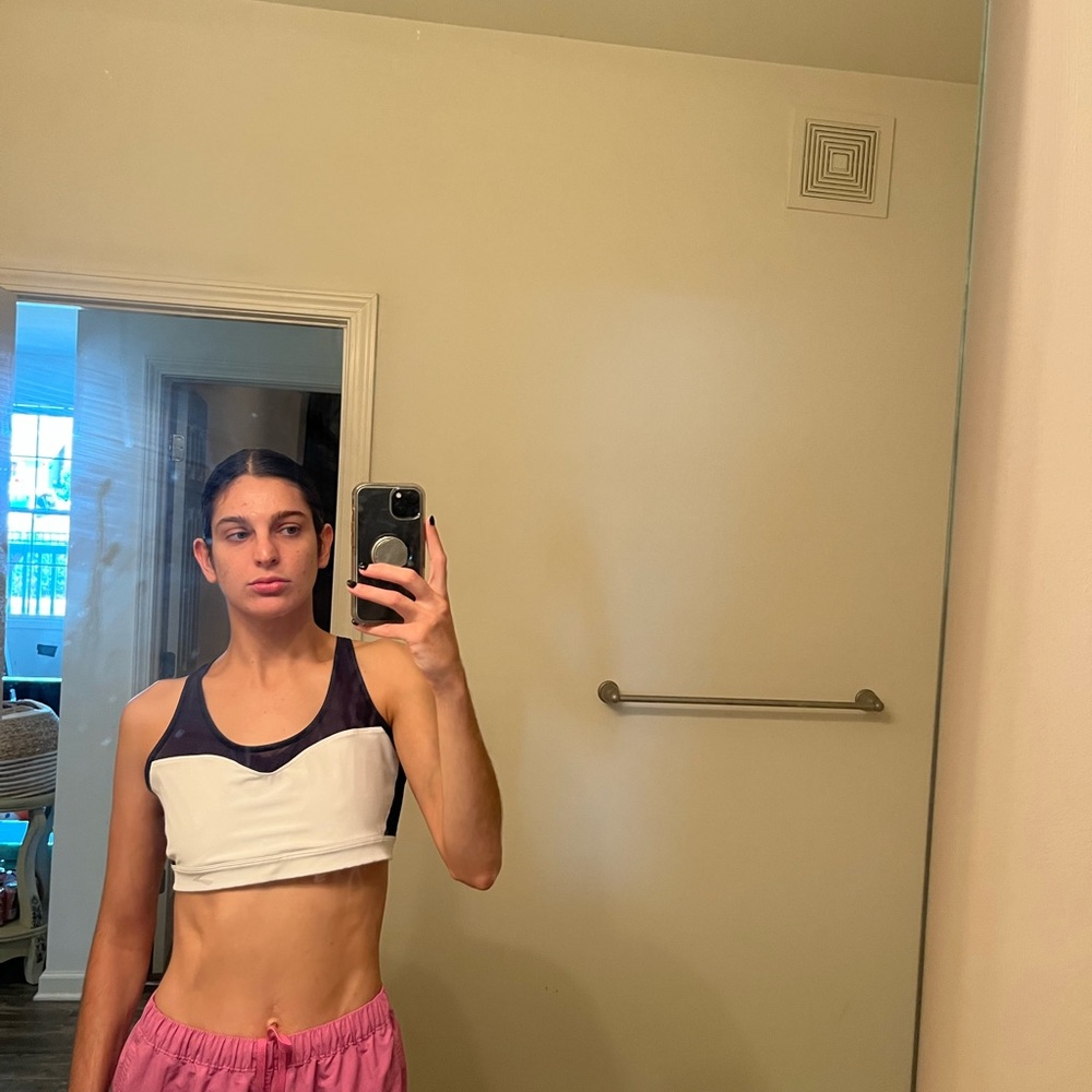 Brooks  bra
